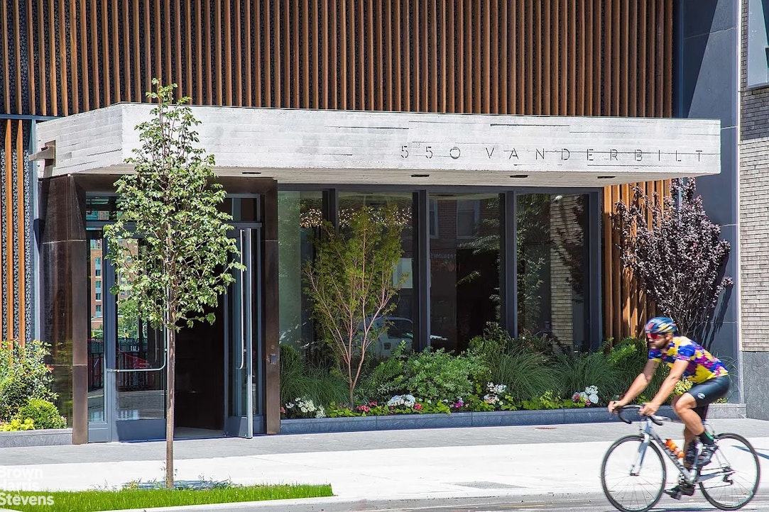 550 Vanderbilt Avenue, 1416