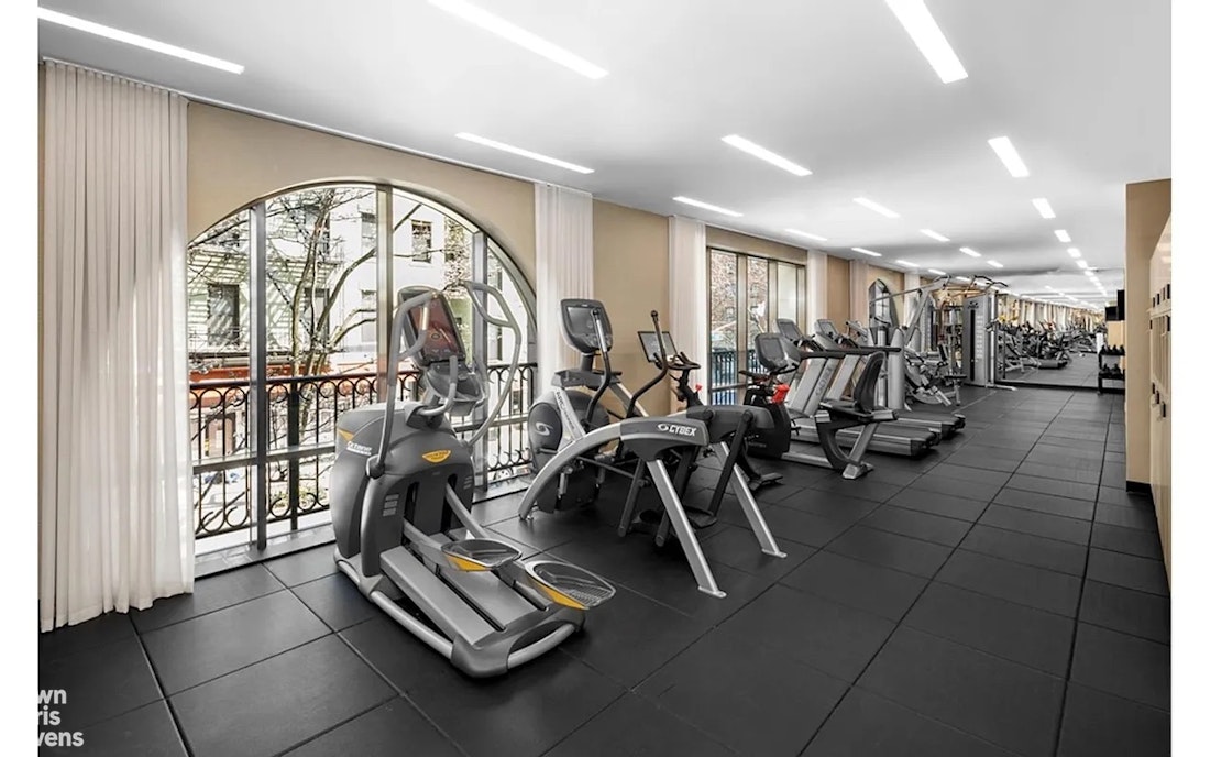 188 E 78TH Street 30B