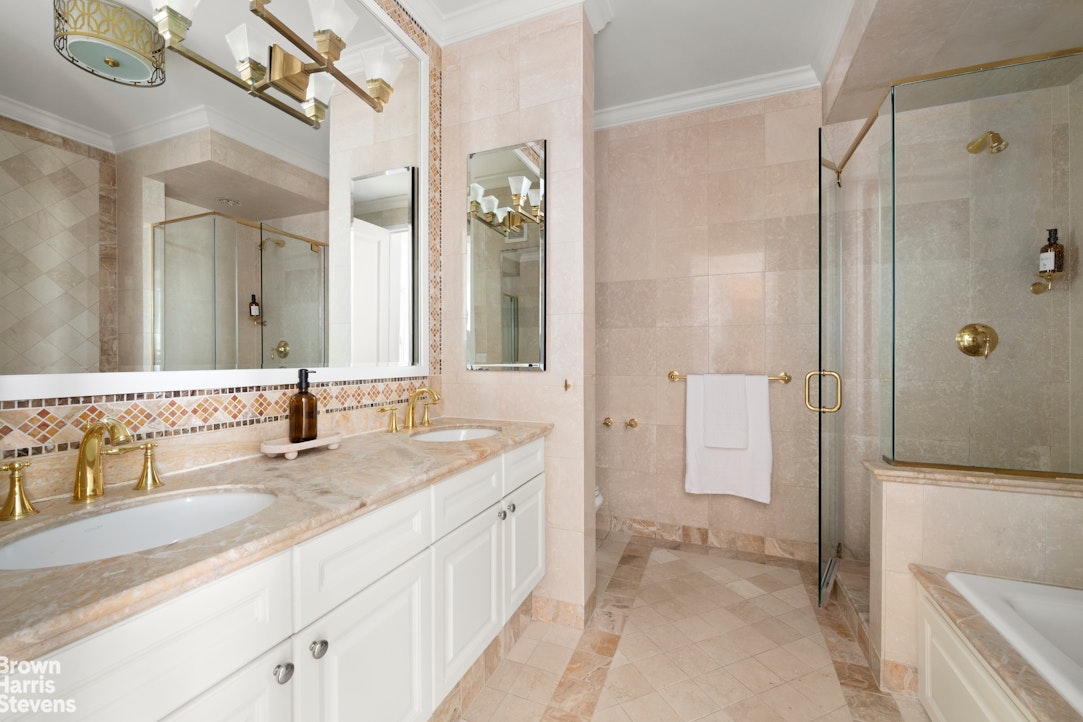 188 E 78TH Street 30B