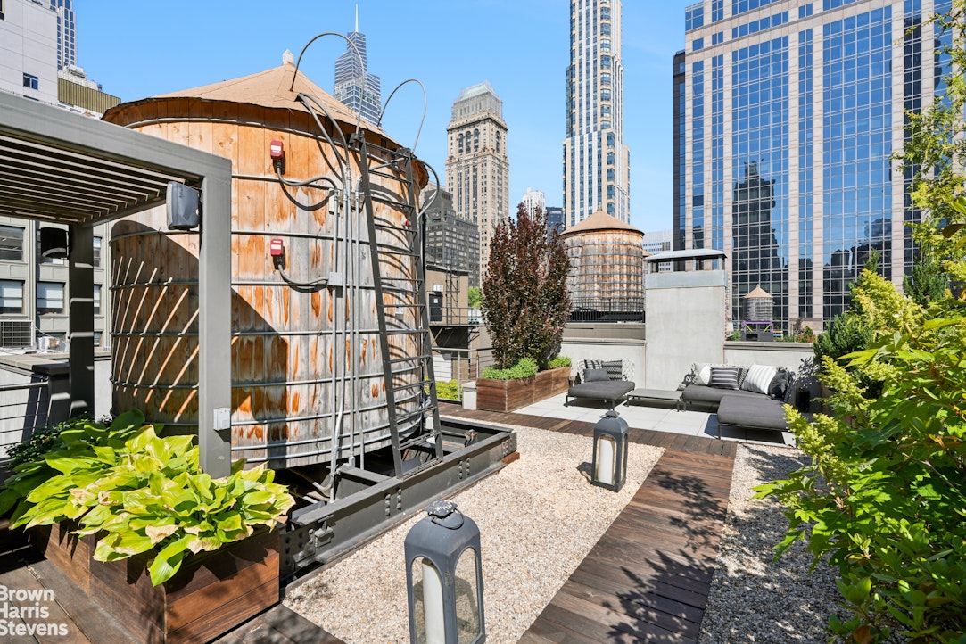 28 West 38th Street, PHW