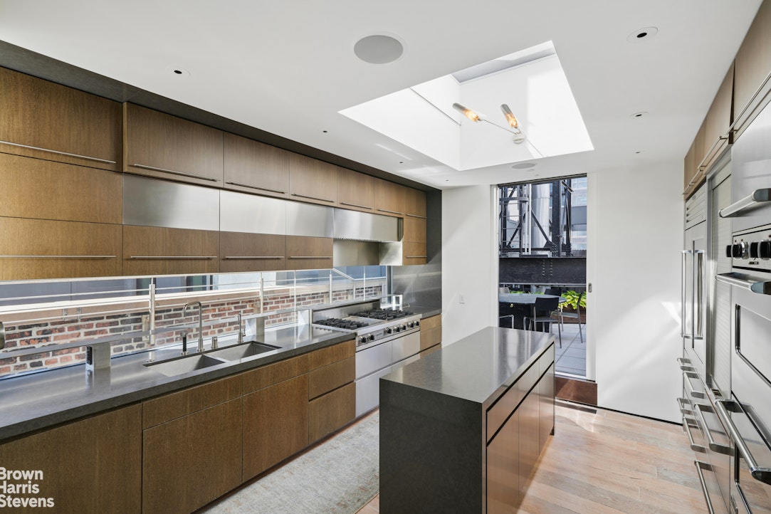 28 West 38th Street, PHW