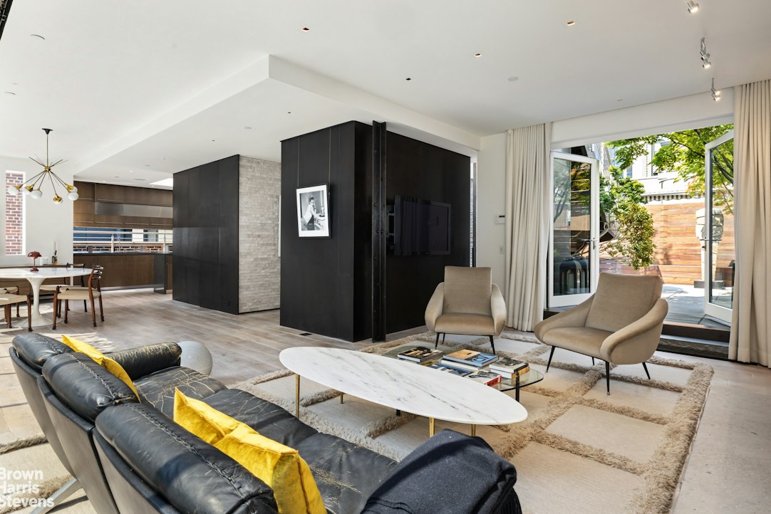 28 West 38th Street, PHW