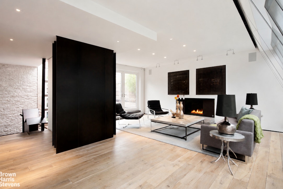 28 West 38th Street, PHW