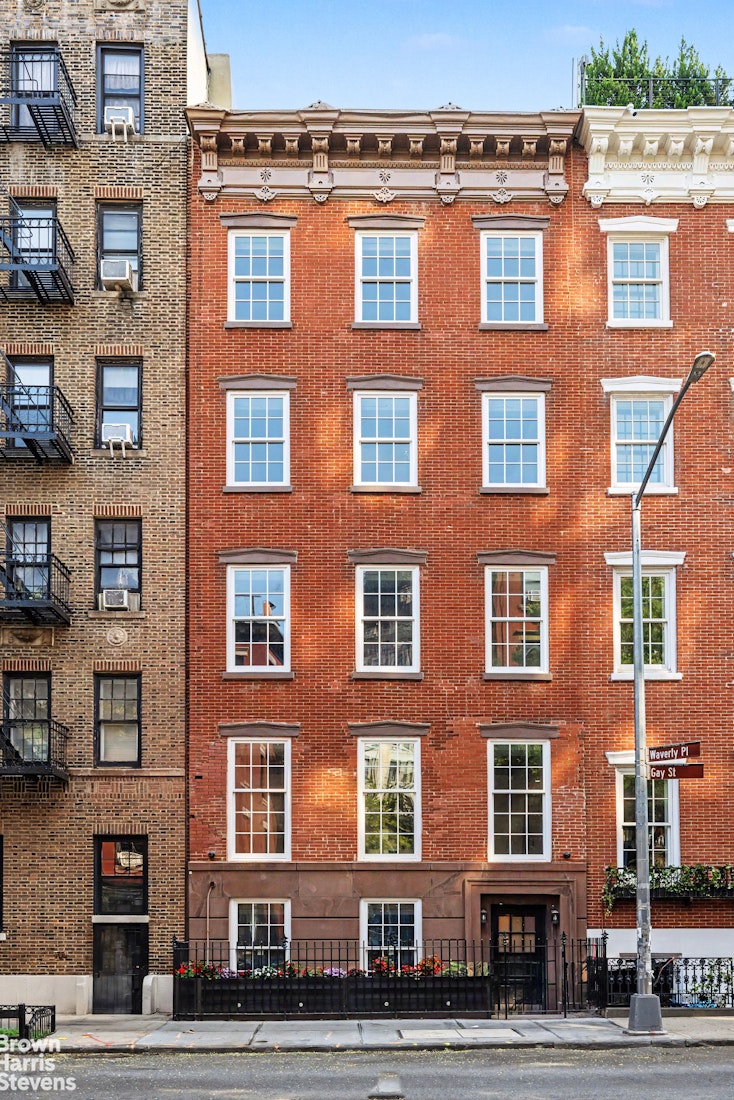 144 WAVERLY Place