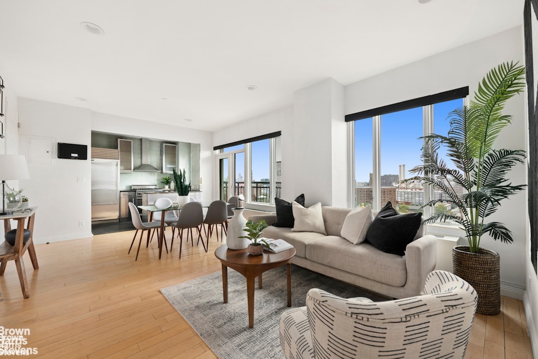 189 BRIDGE Street 10A