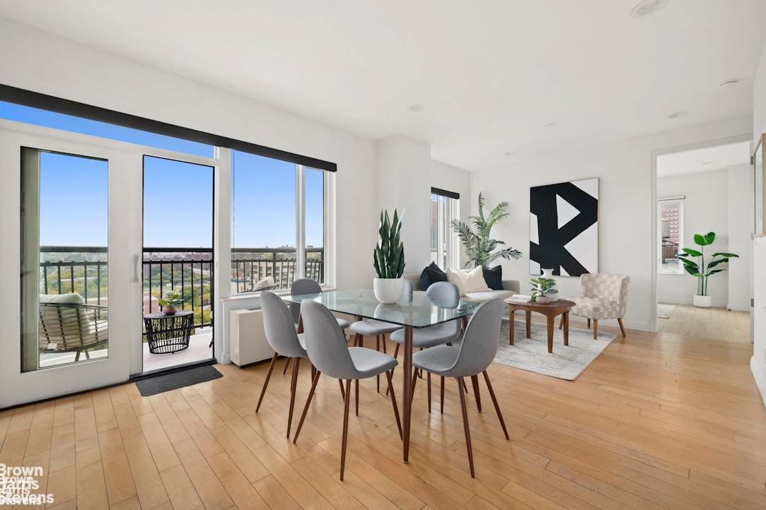 189 BRIDGE Street 10A