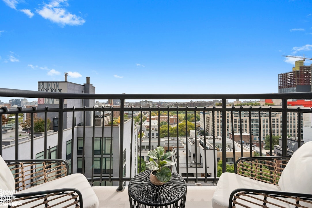 189 BRIDGE Street 10A