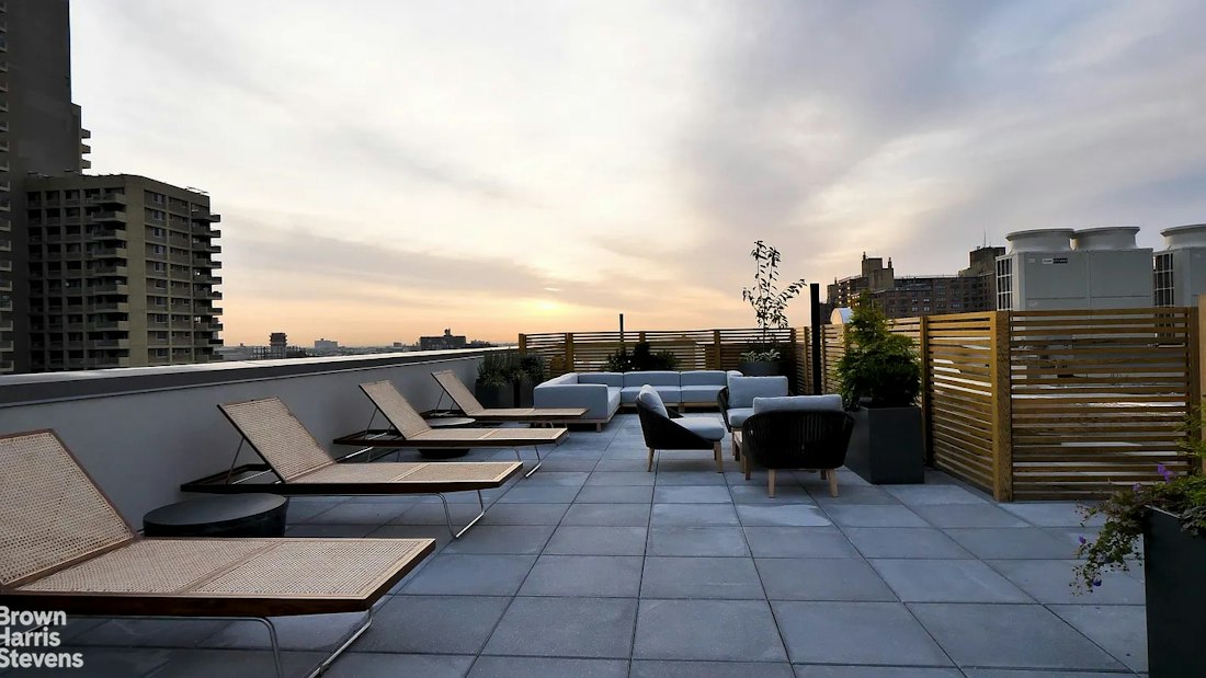 111 Montgomery Street, 12F
