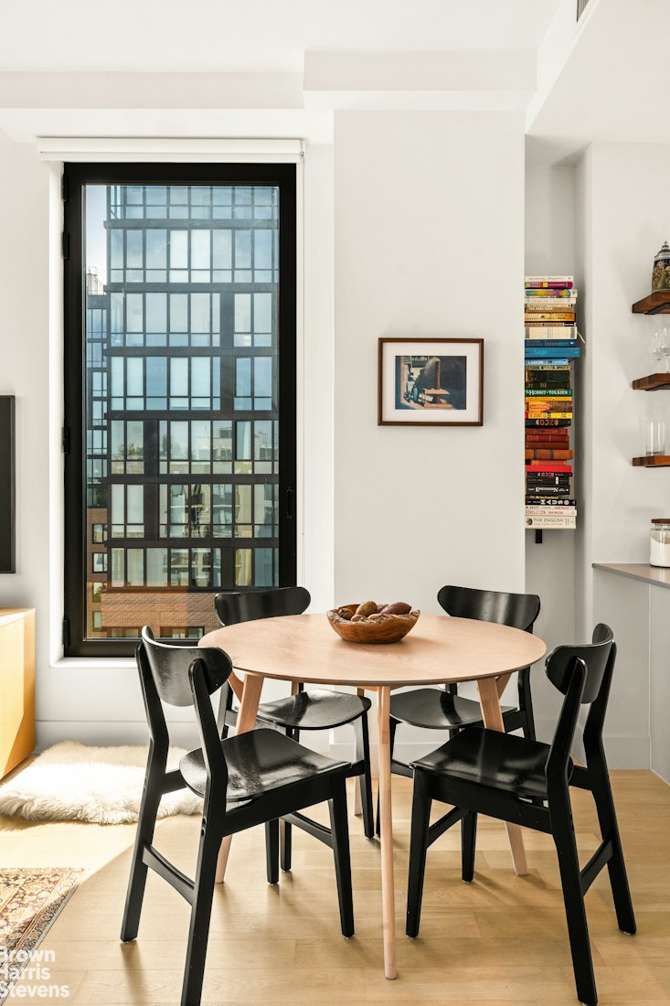 111 Montgomery Street, 12F
