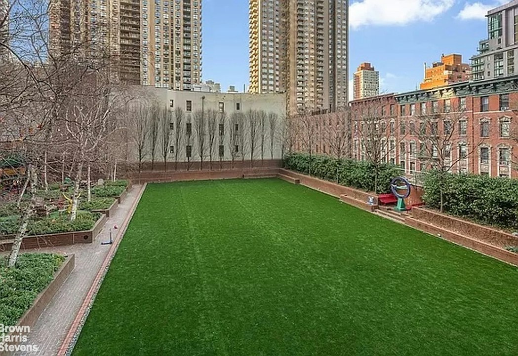 515 E 72ND Street 28A