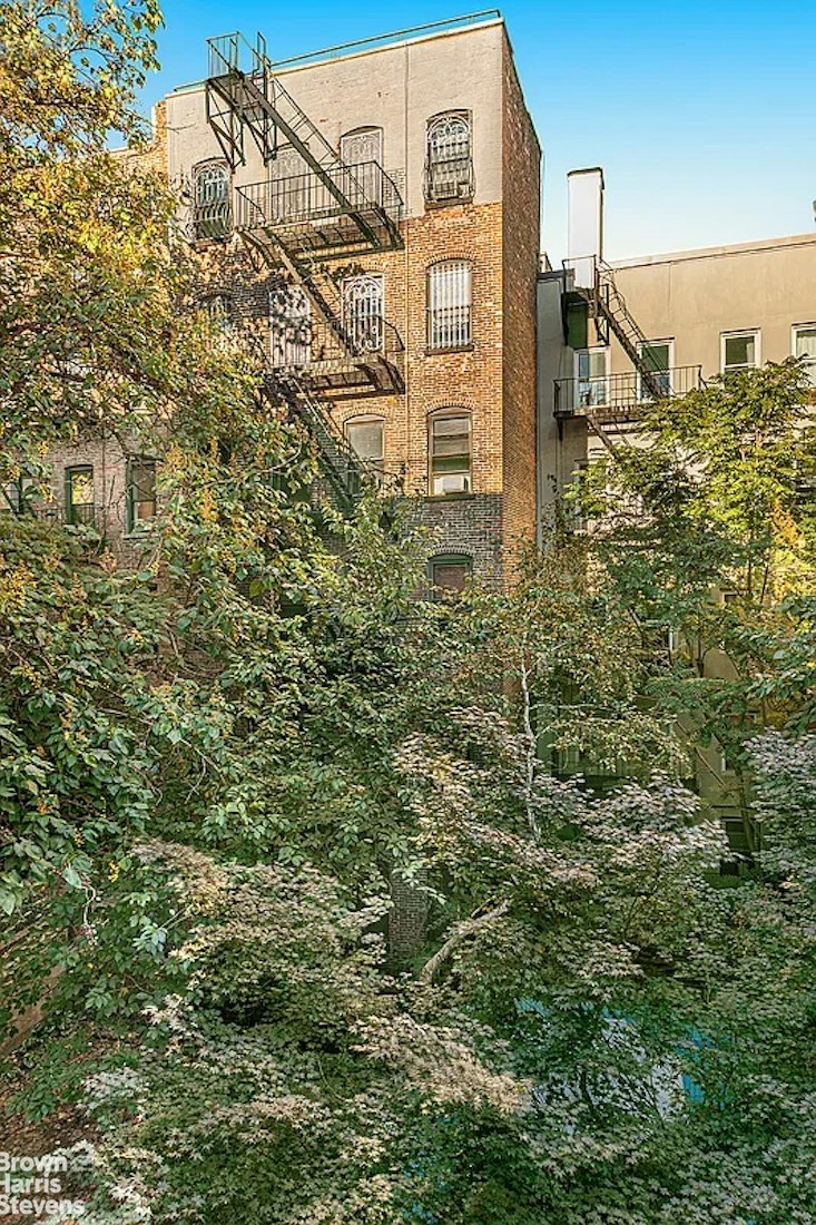 325 E 9TH Street 2