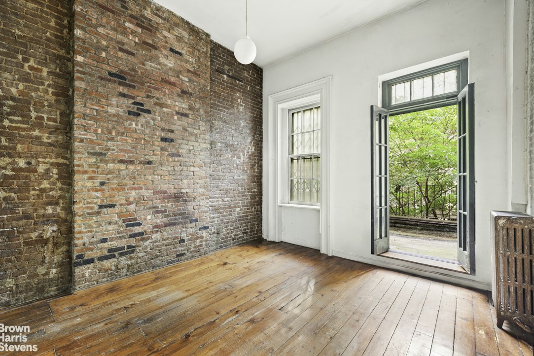 325 East 9th Street, 2