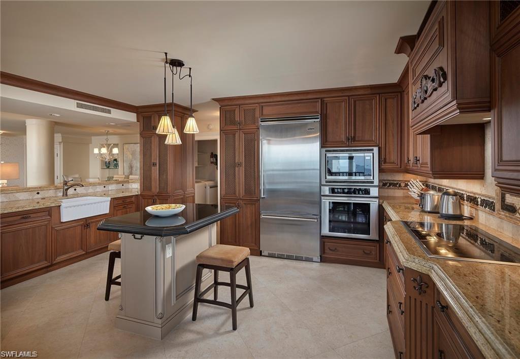 4041 Gulf Shore BLVD N Unit: PH5