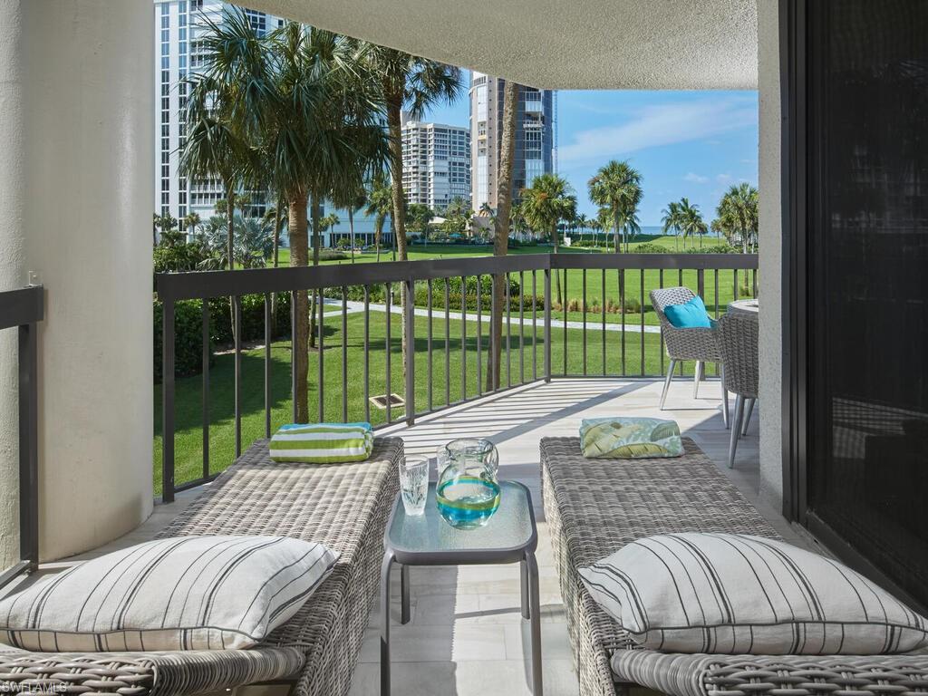 4551 Gulf Shore BLVD N # 204