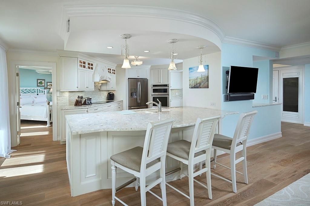 4551 Gulf Shore BLVD N # 204