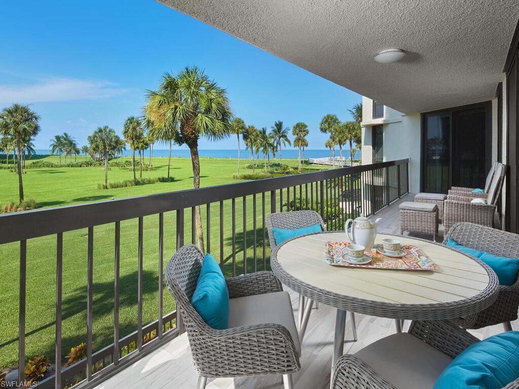 4551 Gulf Shore BLVD N # 204