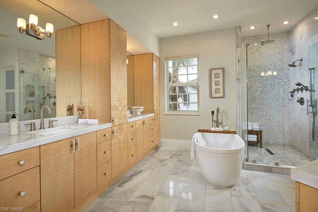 231 Colonade CIR