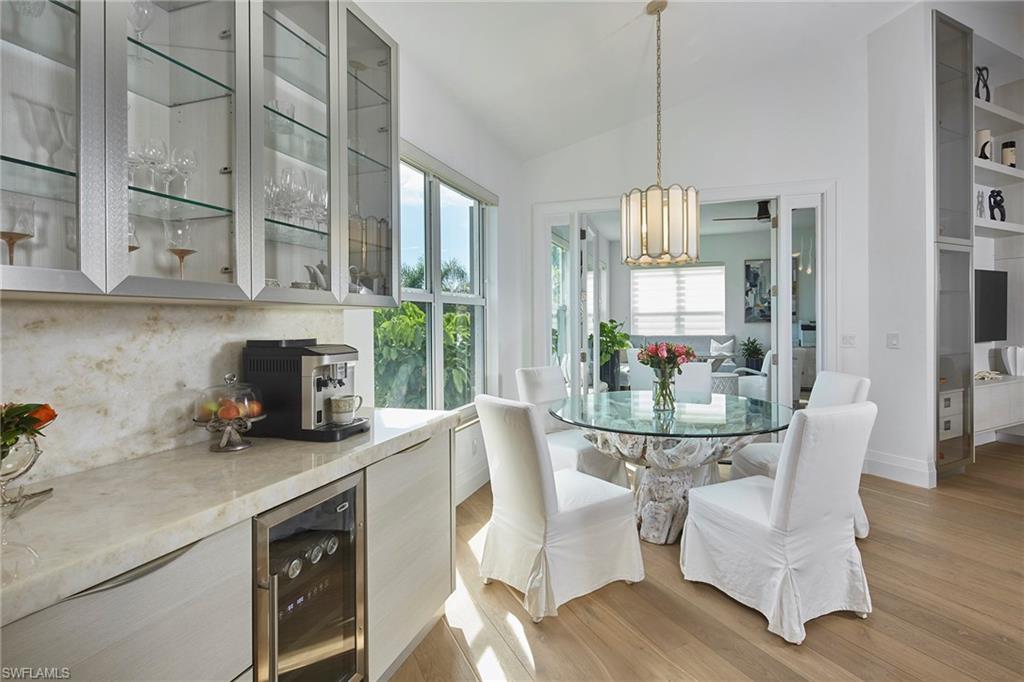 231 Colonade CIR