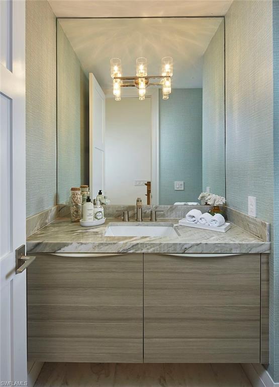 231 Colonade CIR