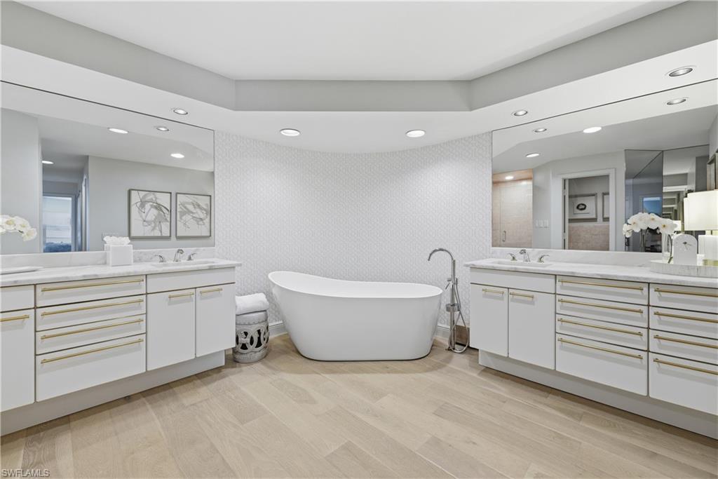 4951 Gulf Shore BLVD N # 1204