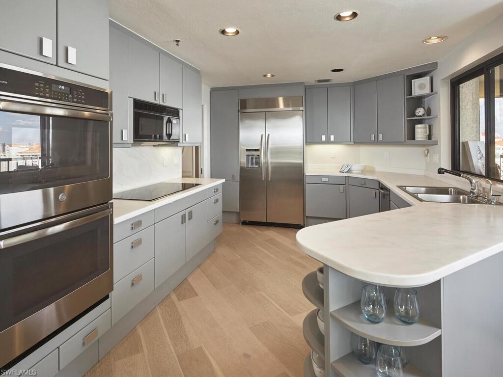 4951 Gulf Shore BLVD N # 1204