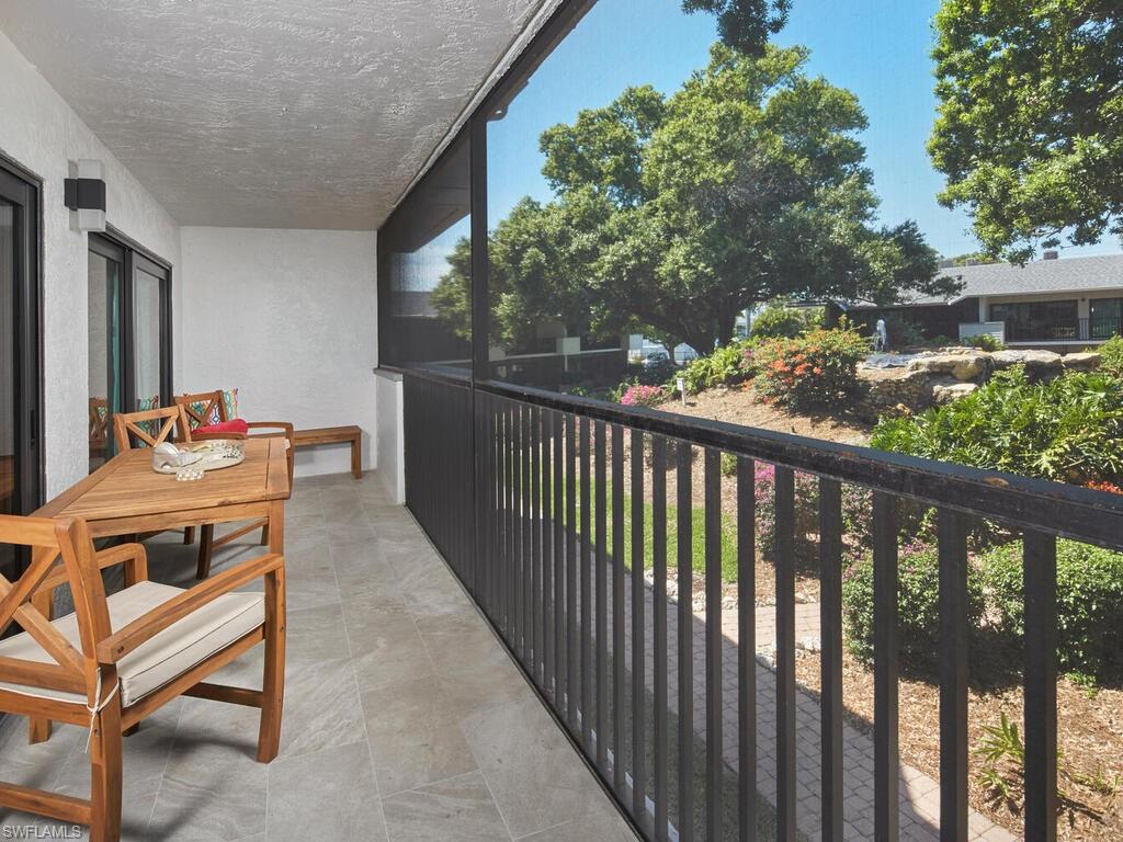600 Neapolitan WAY # 230