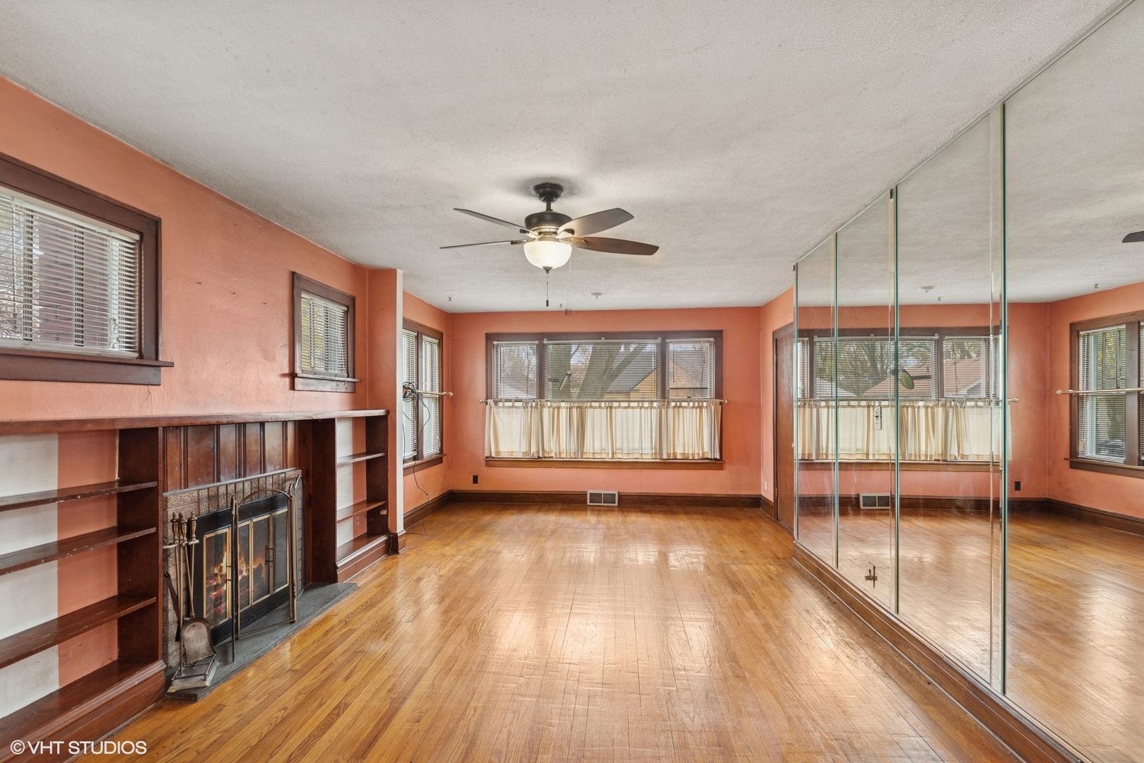 1524 Jenkinson Court