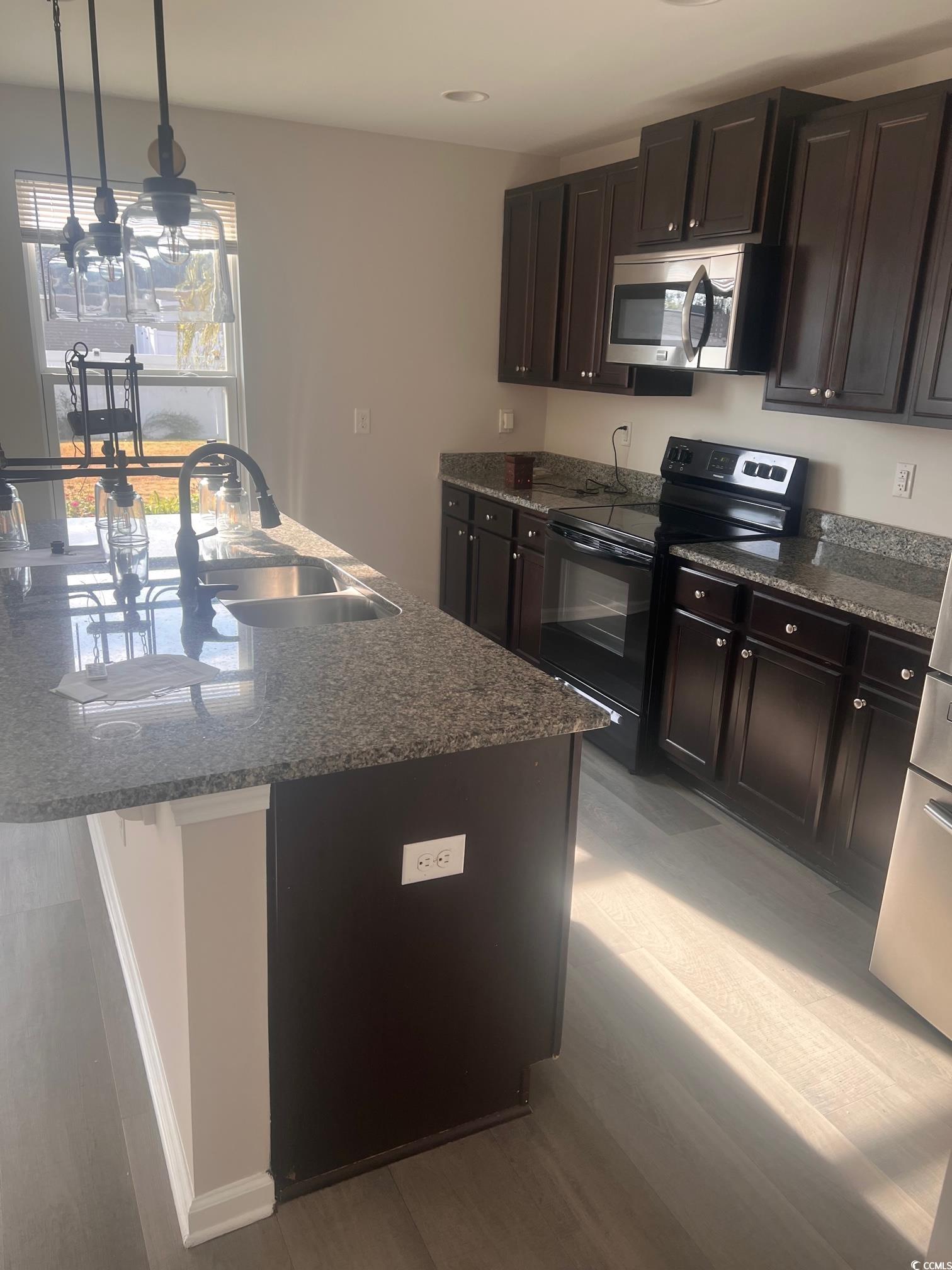 219 Oak Leaf Dr.