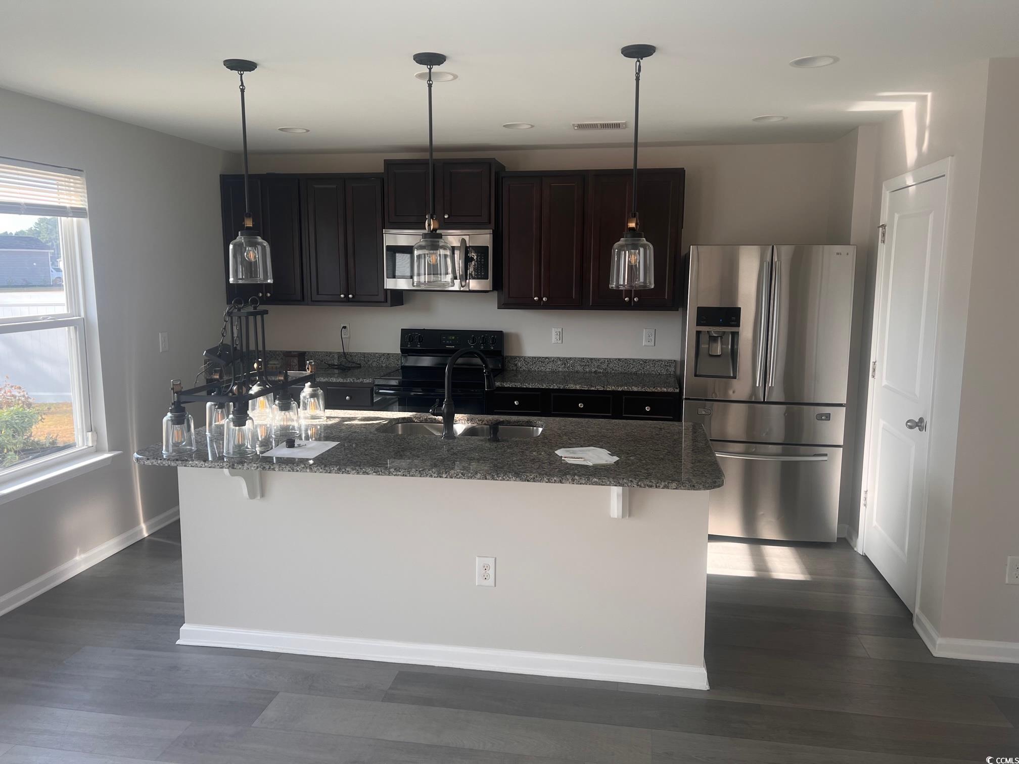 219 Oak Leaf Dr.