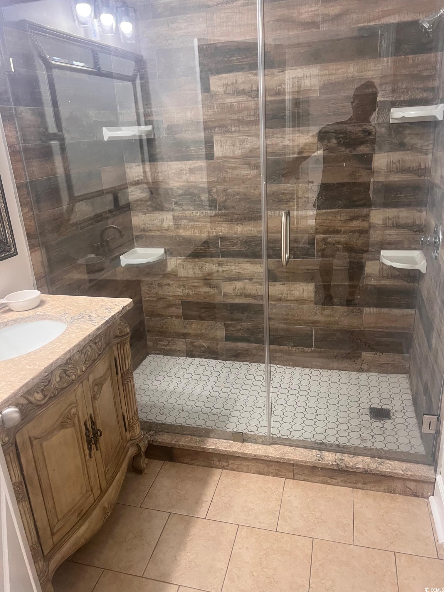 219 Oak Leaf Dr.