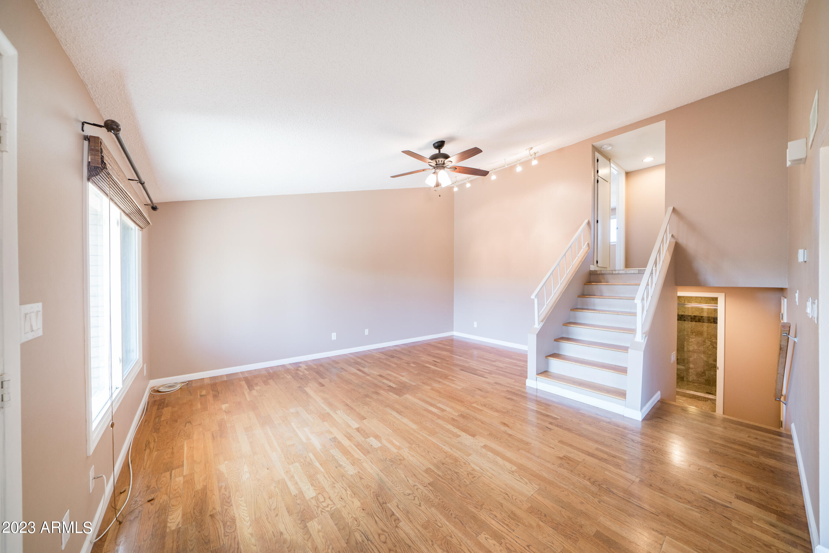 7607 E MINNEZONA Avenue