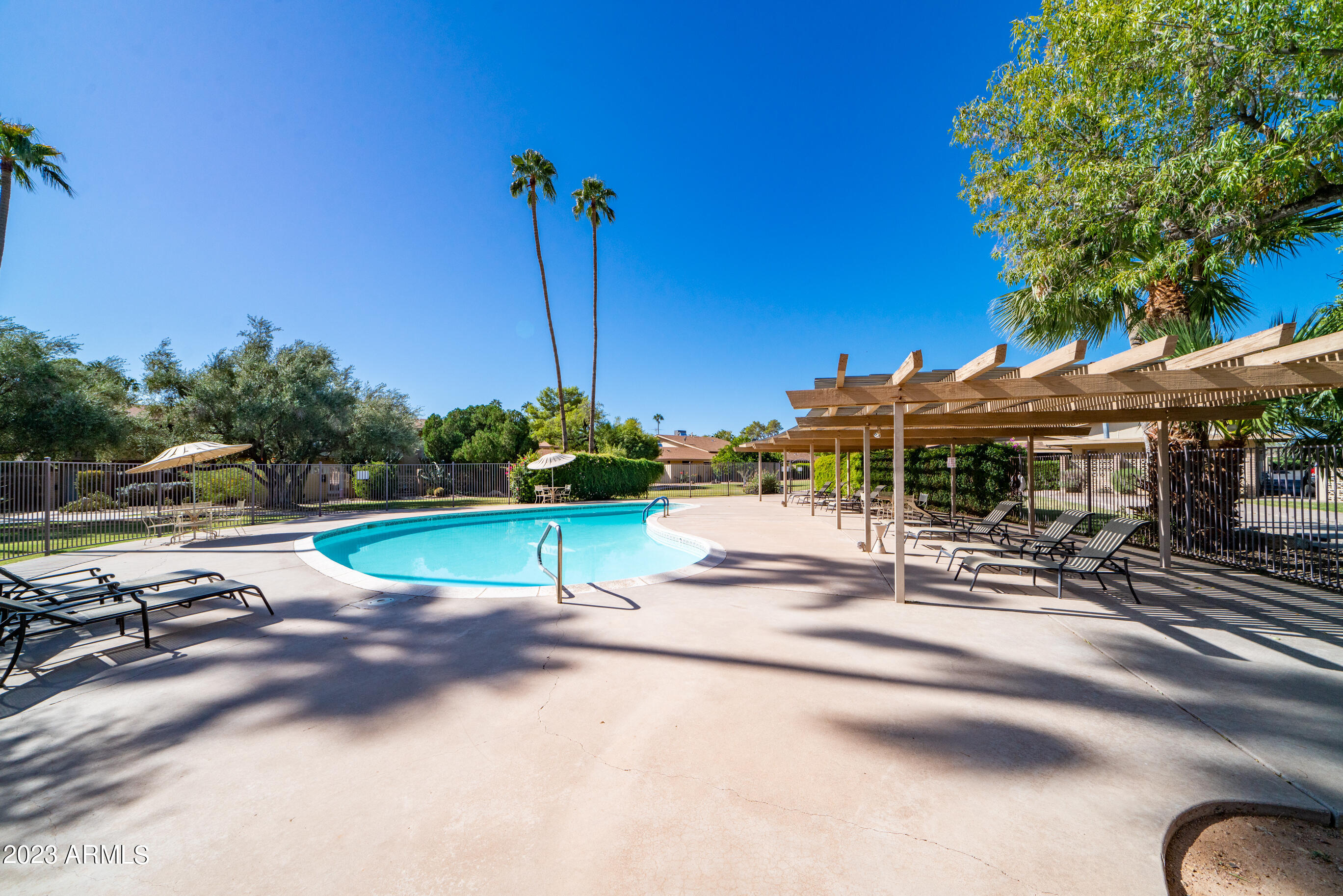 7607 E MINNEZONA Avenue