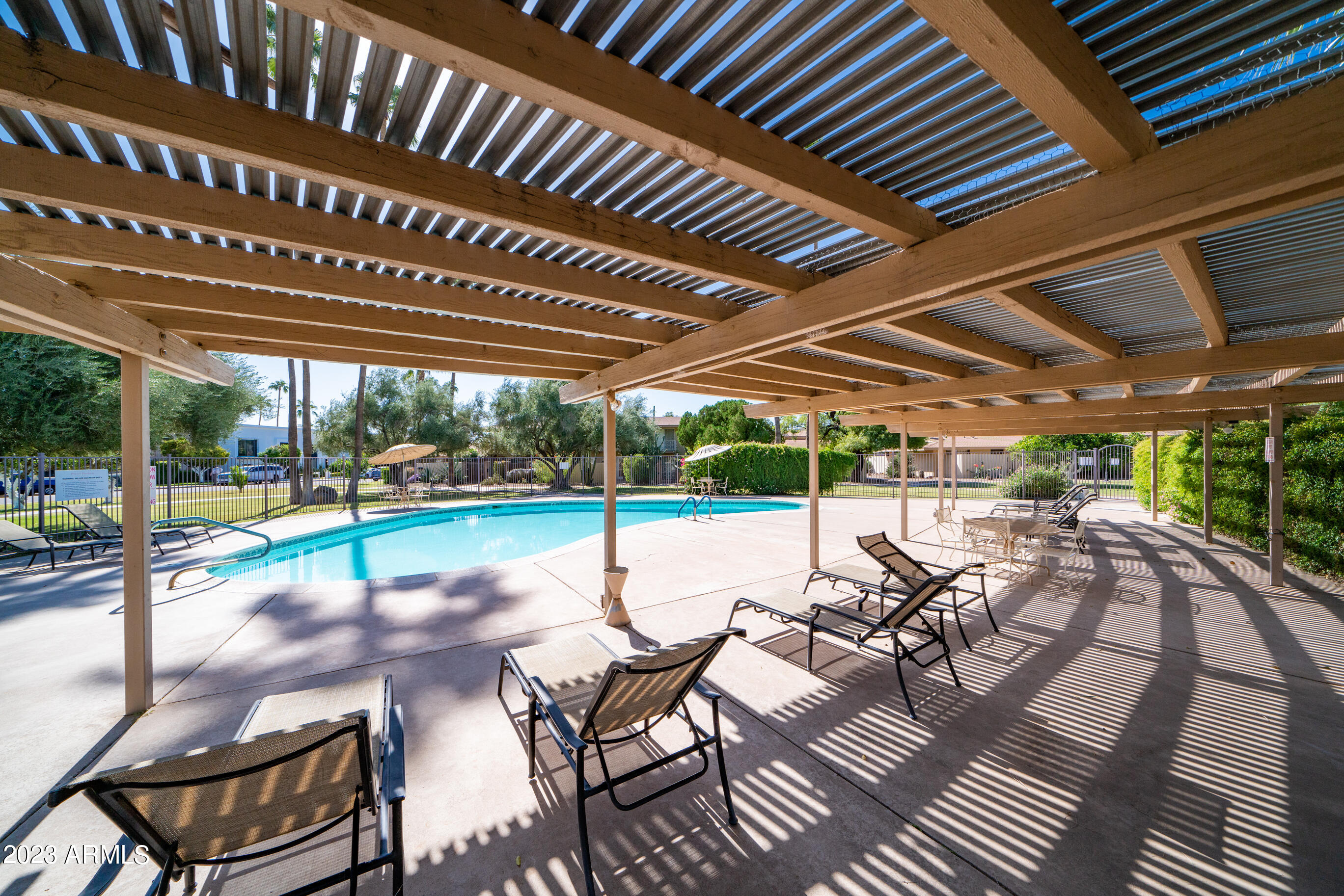 7607 E MINNEZONA Avenue