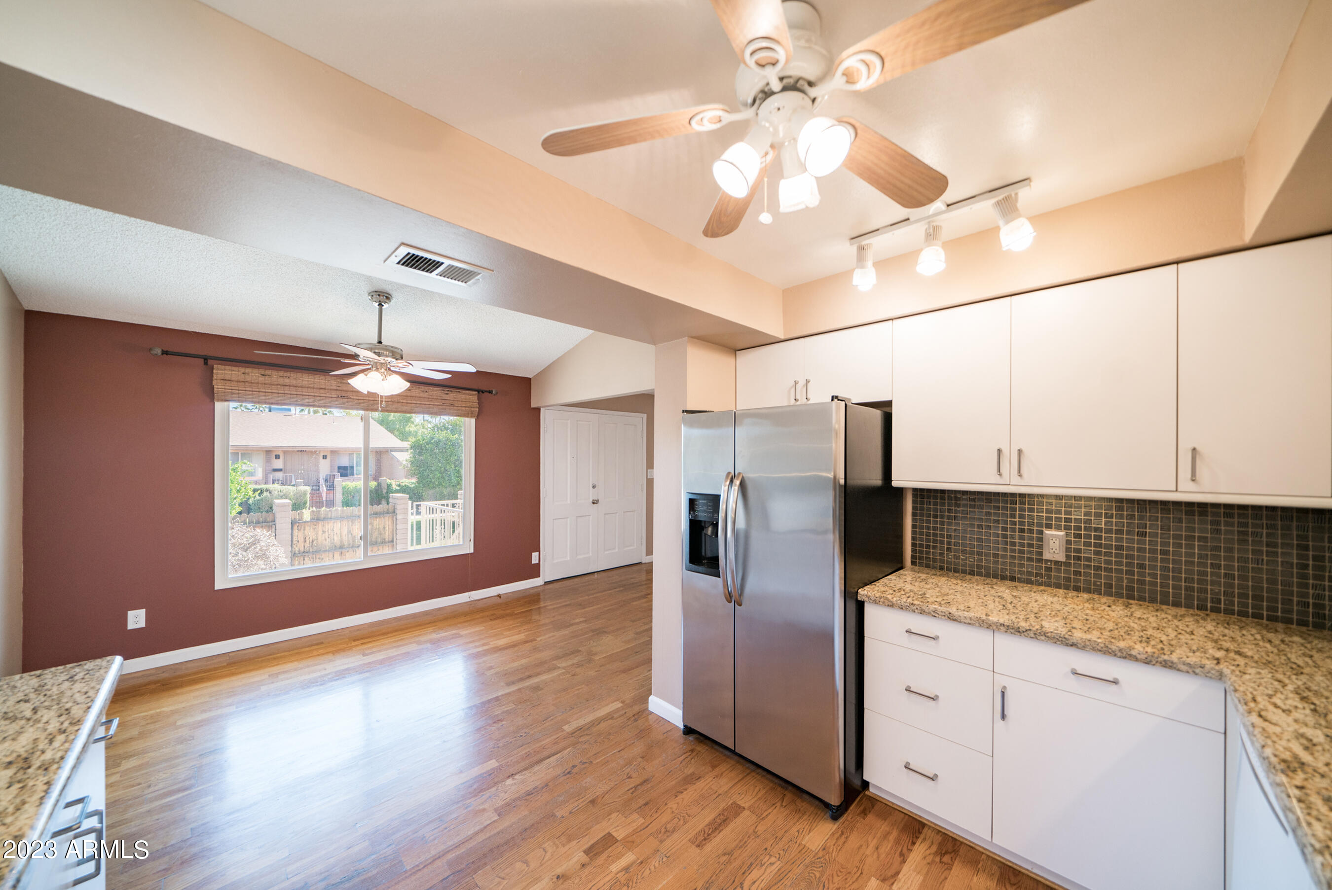 7607 E MINNEZONA Avenue