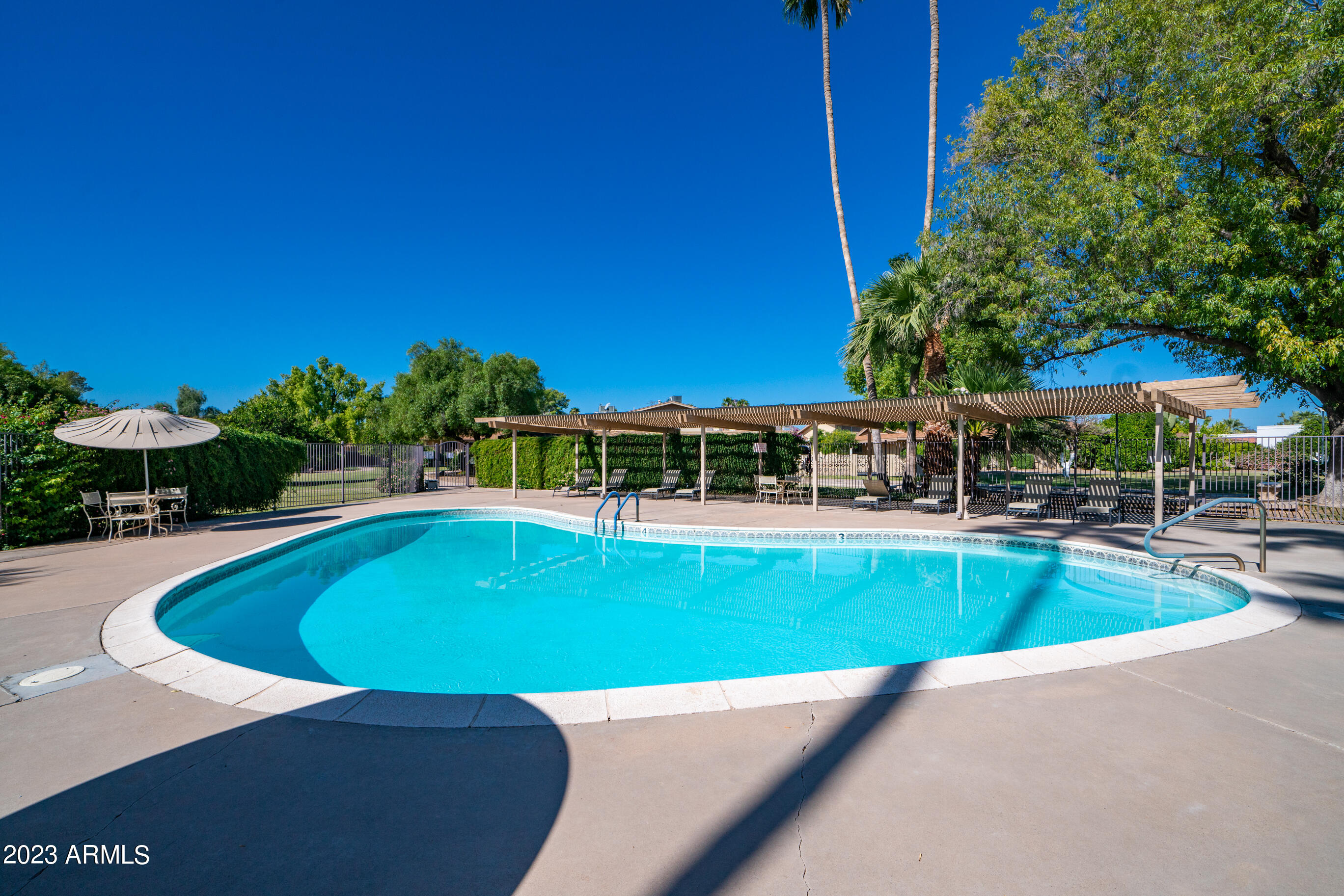 7607 E MINNEZONA Avenue