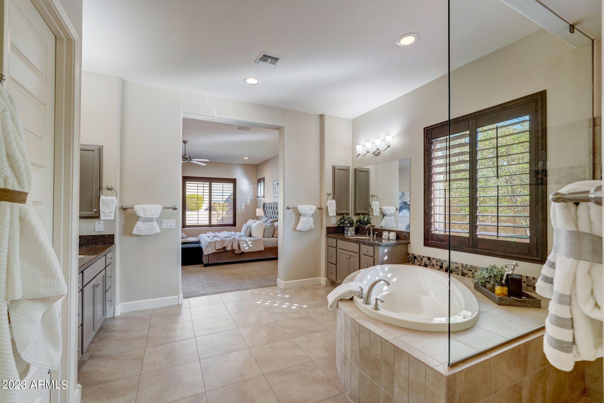 18102 W DESERT SAGE Drive