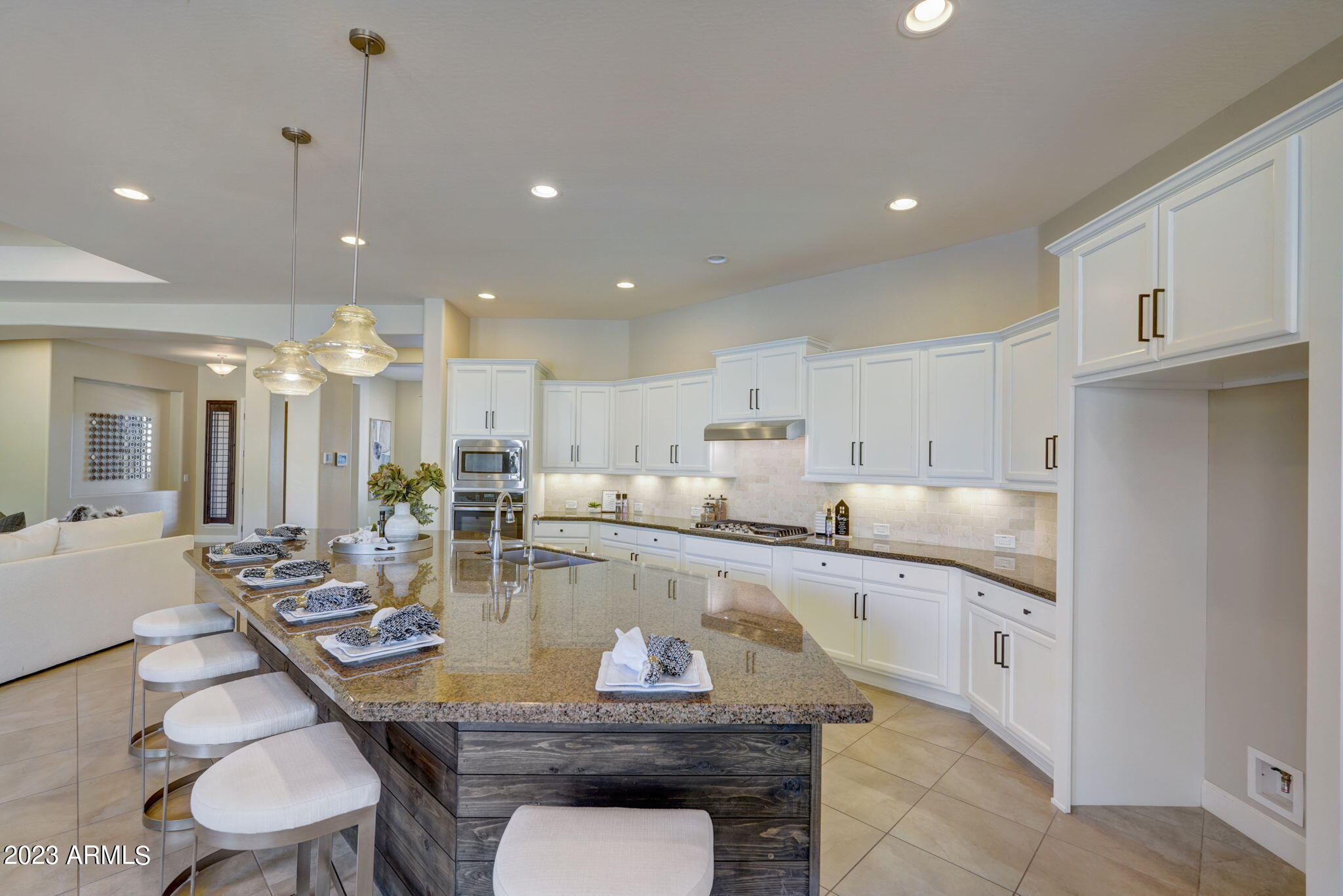 18102 W DESERT SAGE Drive