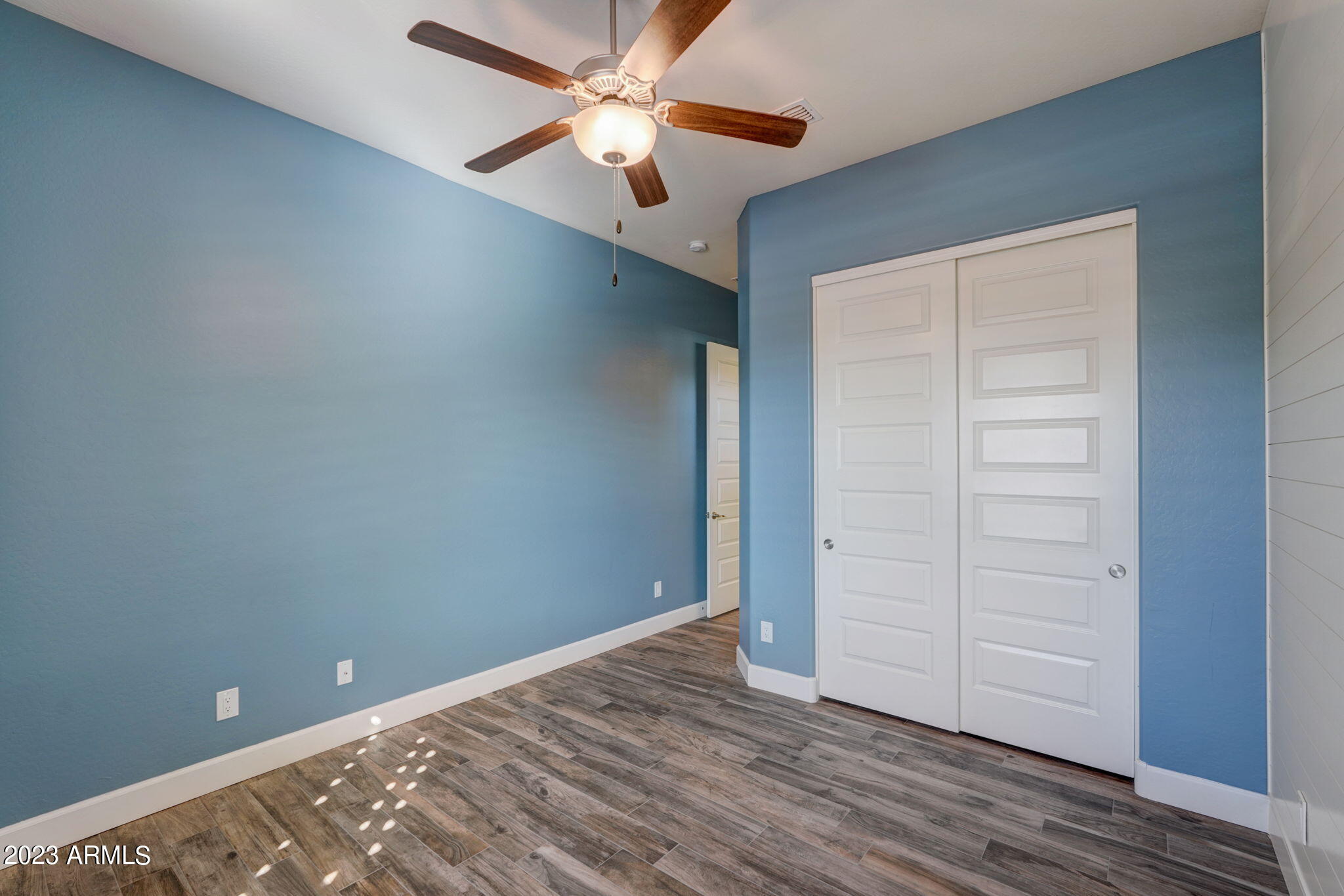 18102 W DESERT SAGE Drive