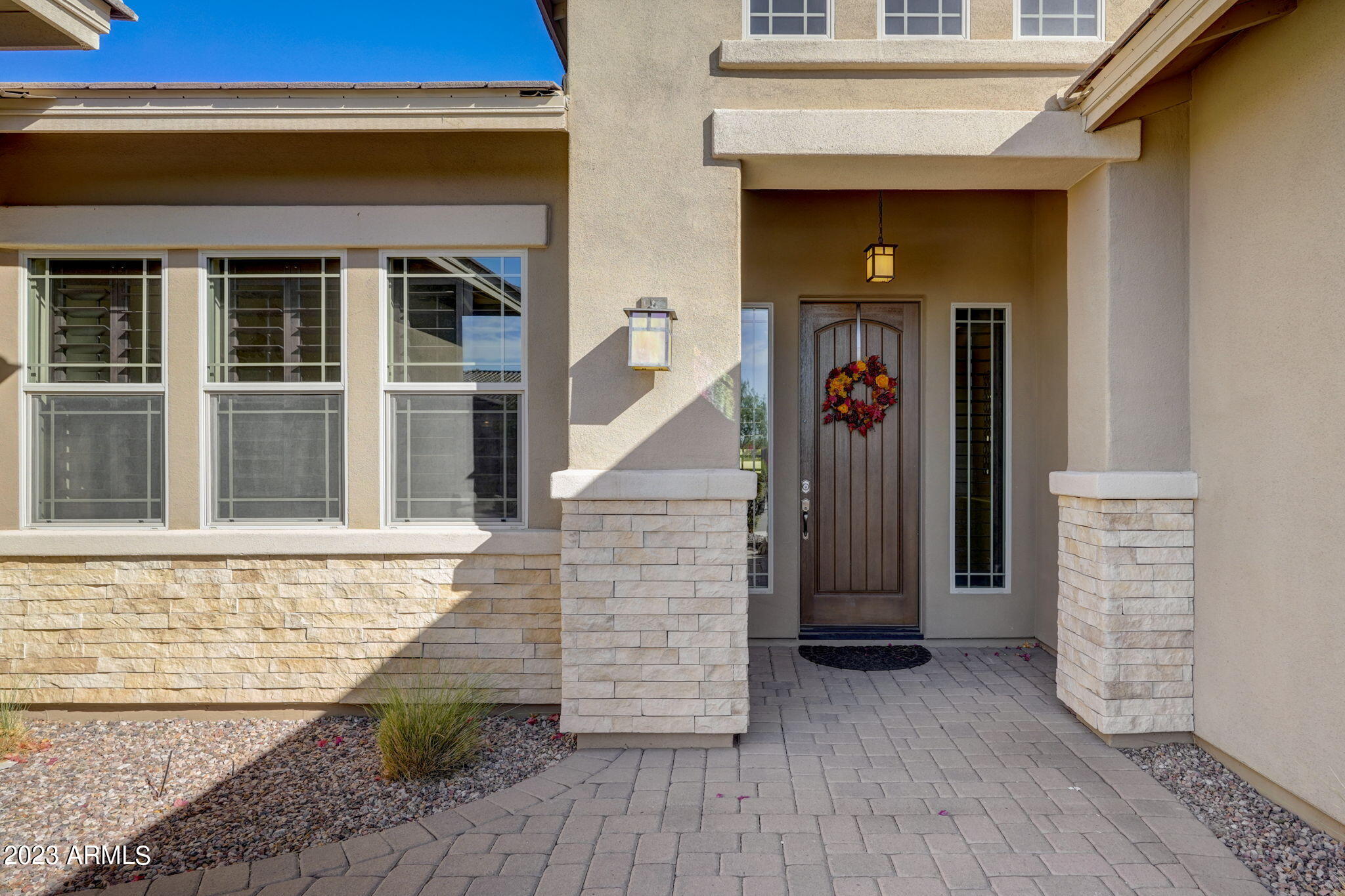 18102 W DESERT SAGE Drive