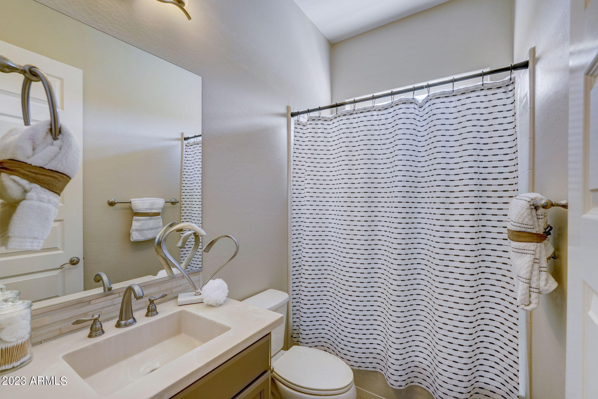 18102 W DESERT SAGE Drive