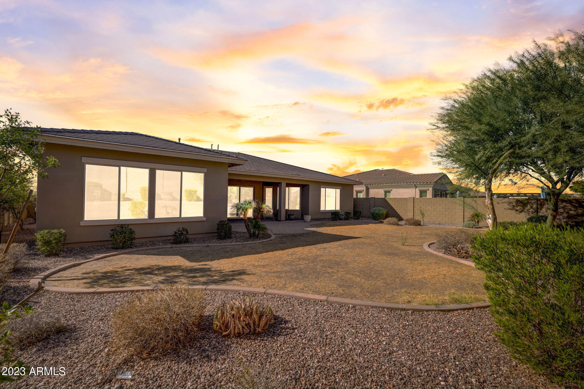 18102 W DESERT SAGE Drive