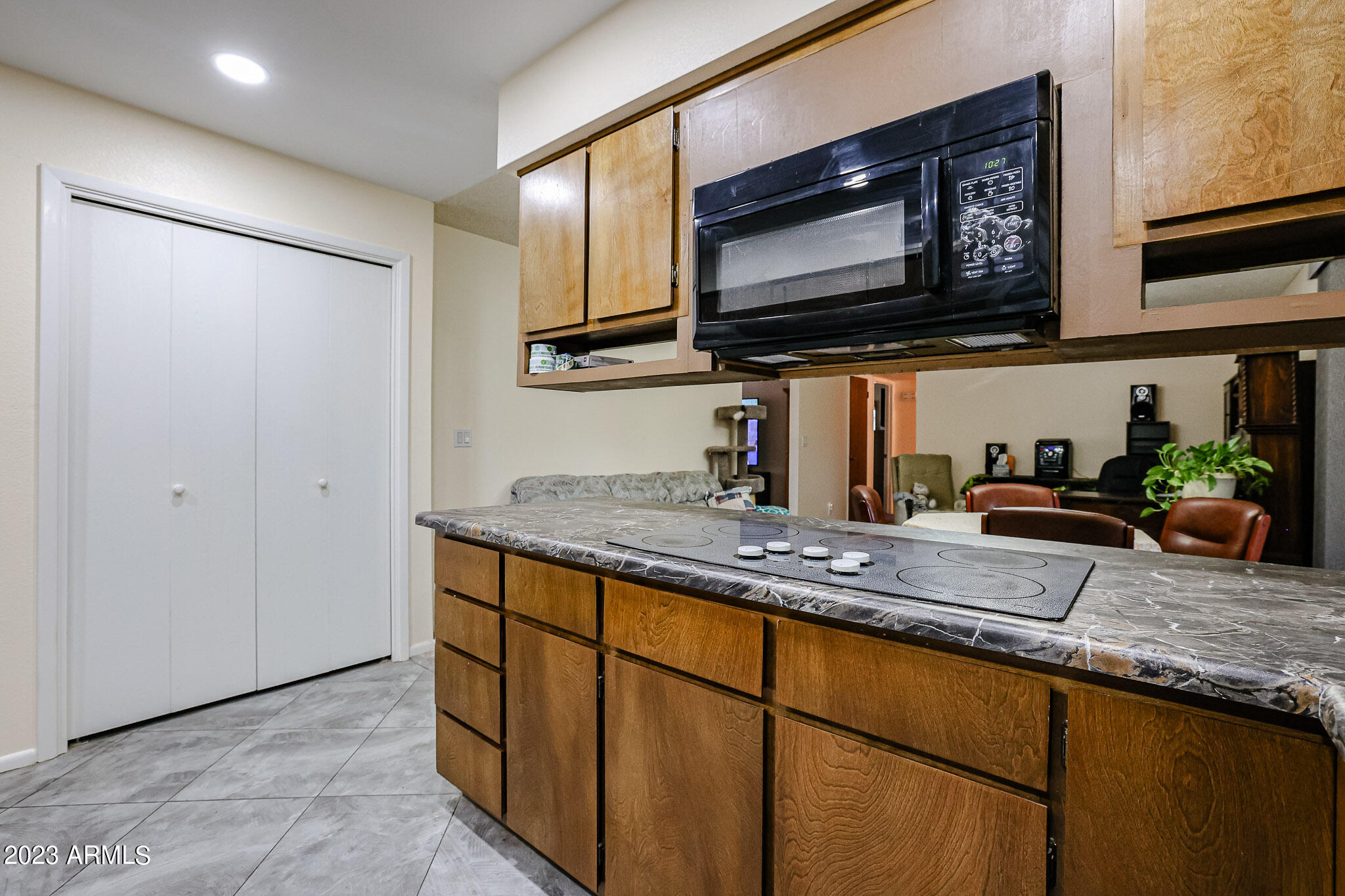 5111 E ESCONDIDO Avenue