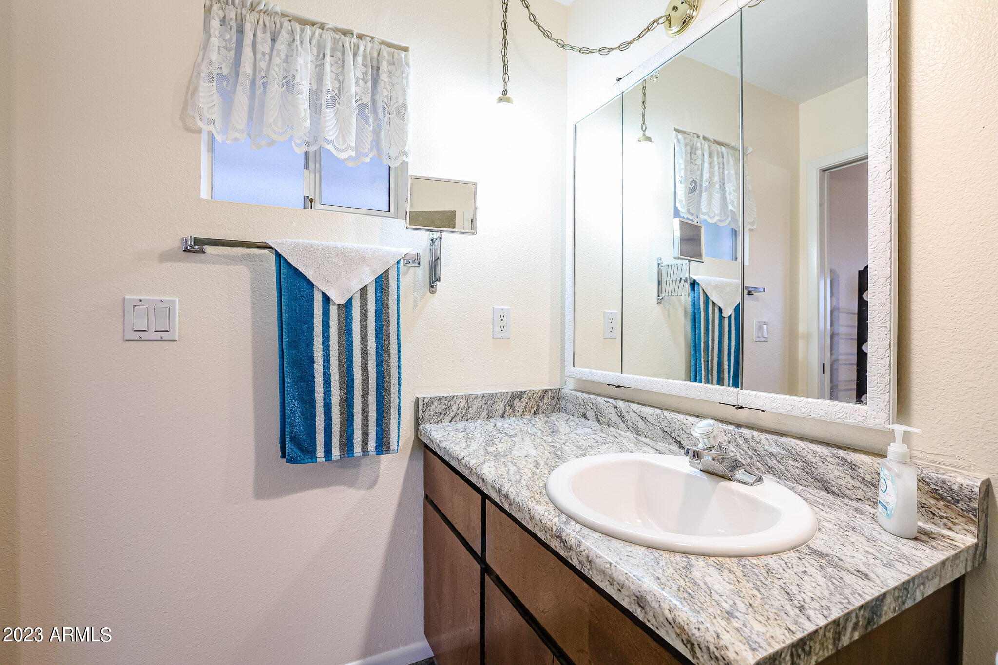 5111 E ESCONDIDO Avenue