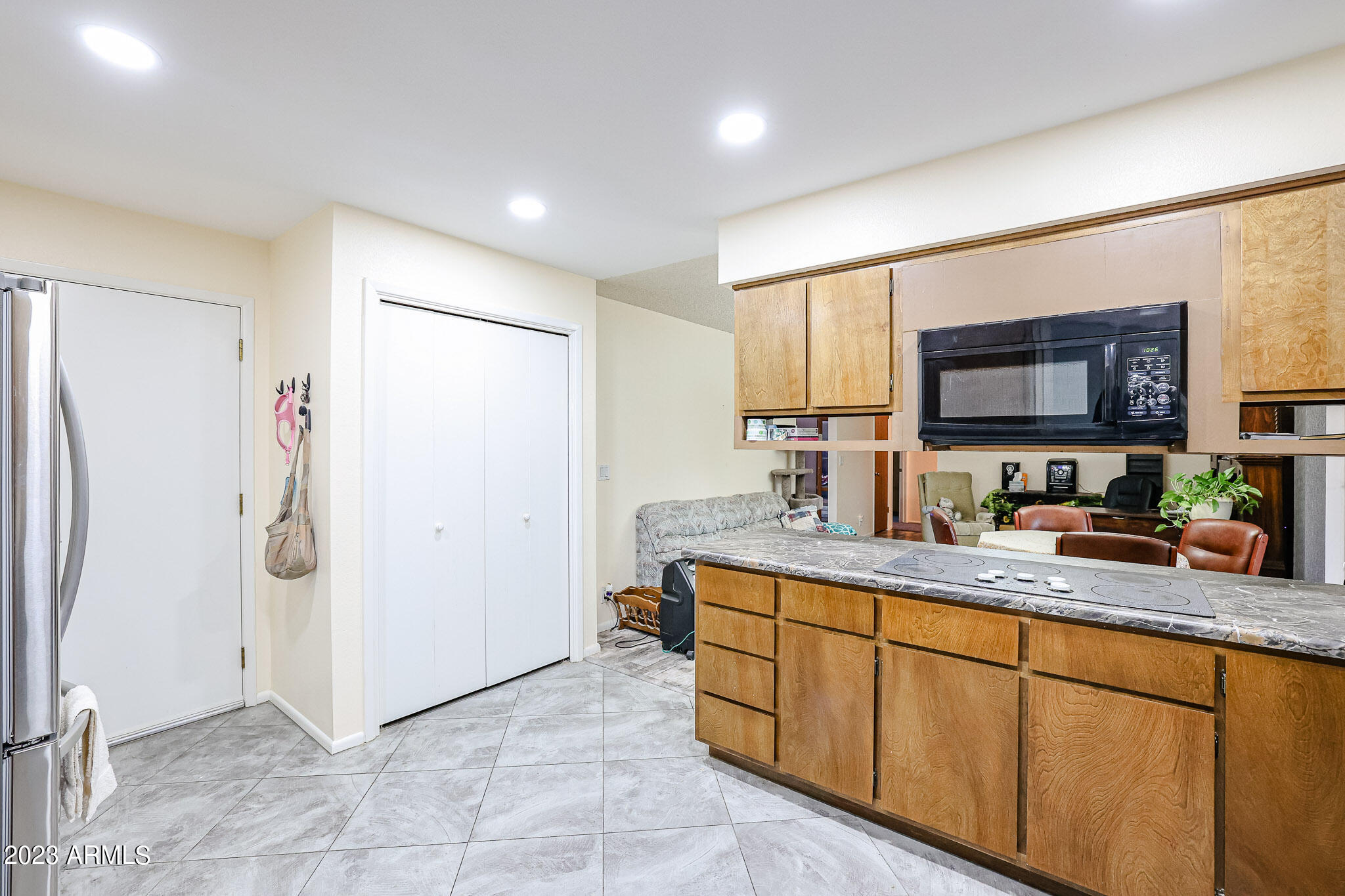 5111 E ESCONDIDO Avenue