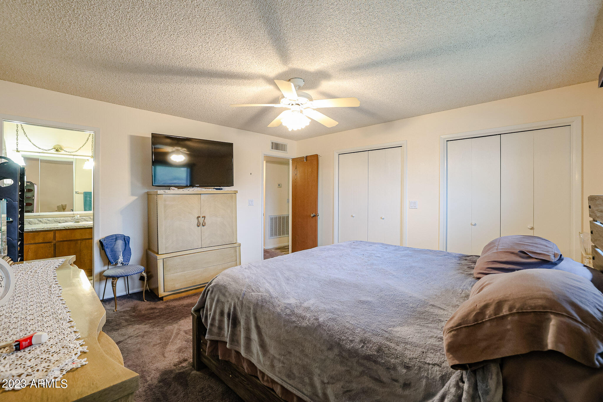 5111 E ESCONDIDO Avenue