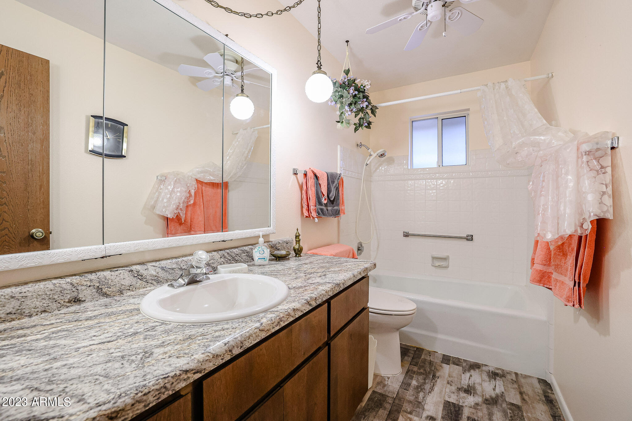 5111 E ESCONDIDO Avenue