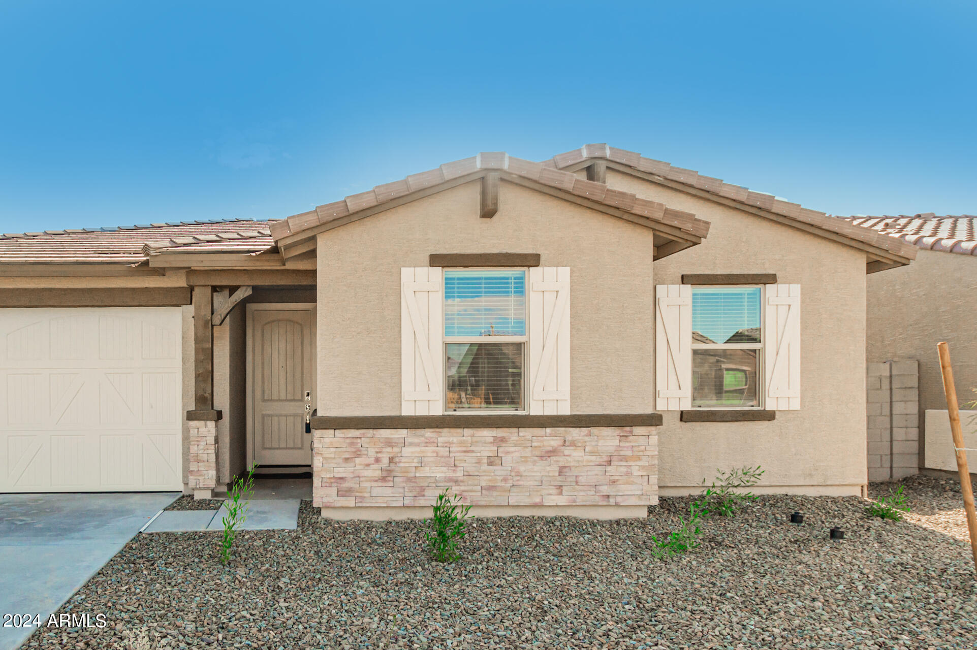 16009 W SMOKETREE Drive