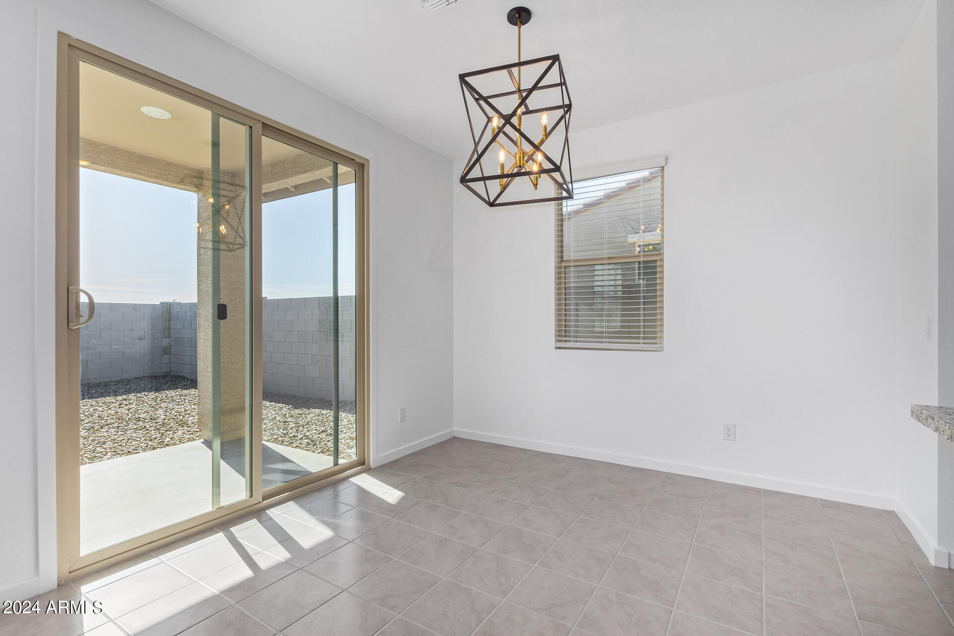 16009 W SMOKETREE Drive