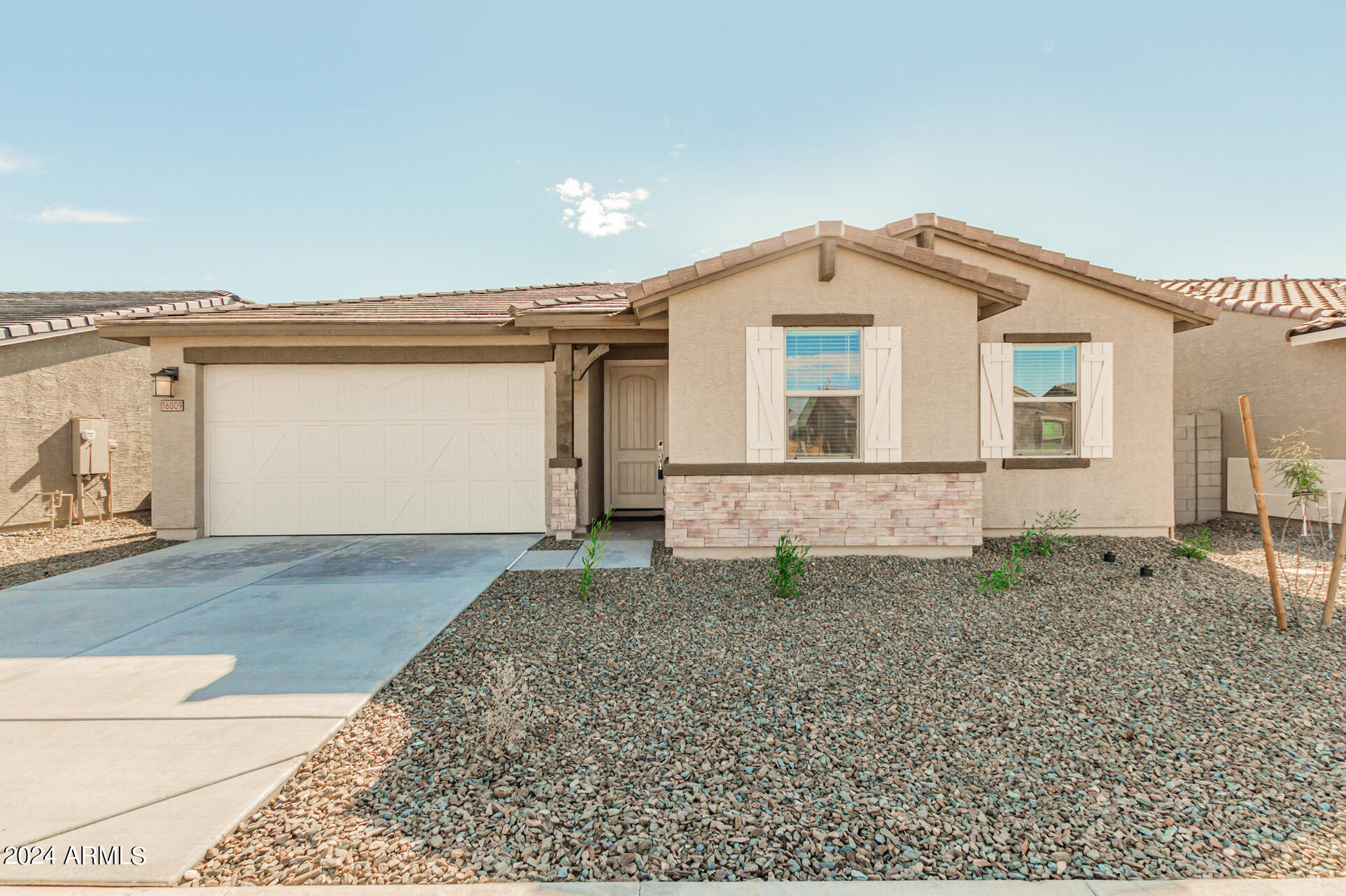 16009 W SMOKETREE Drive