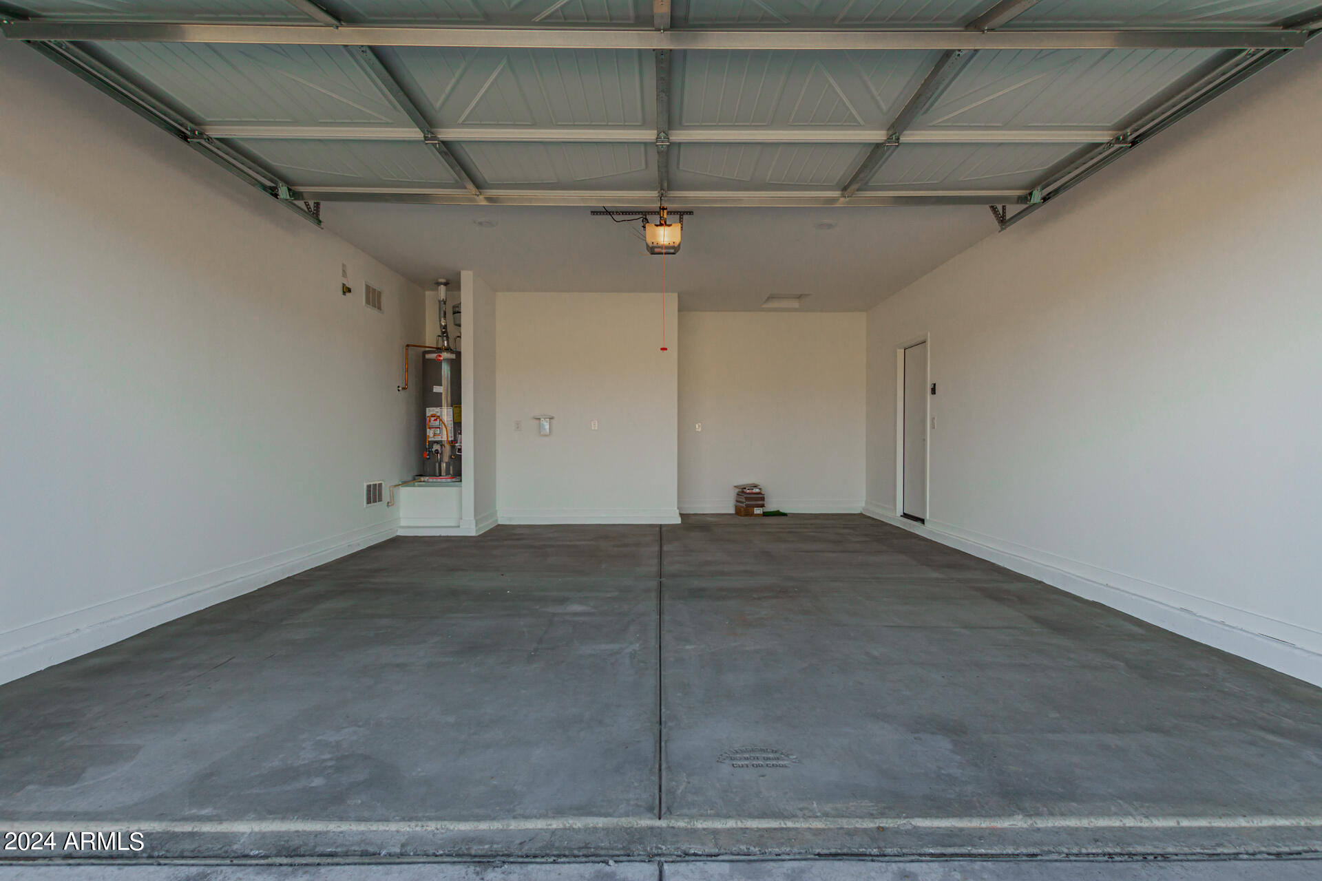 16009 W SMOKETREE Drive